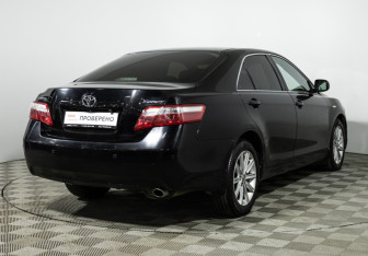 Подержанный автомобиль Toyota Camry Sedan 2008 года (5 фото)