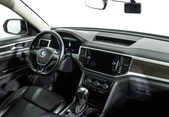 Подержанный автомобиль Volkswagen Teramont 2018 года (9 фото)