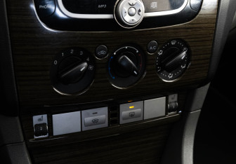 Подержанный автомобиль Ford Focus Hatchback 2008 года (13 фото)