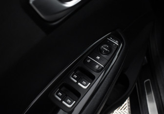 Подержанный автомобиль Kia Optima Sedan 2016 года (10 фото)