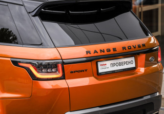 Подержанный автомобиль Land Rover Range Rover Sport 2018 года (12 фото)