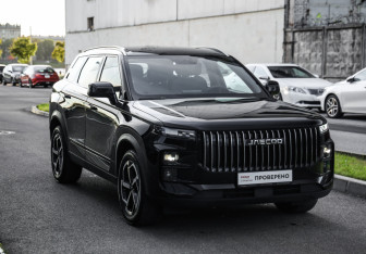 Подержанный автомобиль Jaecoo J7 2025 года (5 фото)