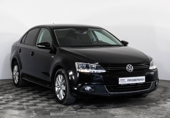 Подержанный автомобиль Volkswagen Jetta Sedan 2013 года (3 фото)
