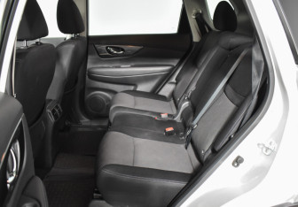 Подержанный автомобиль Nissan X-Trail 2018 года (11 фото)