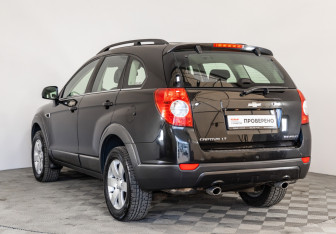 Подержанный автомобиль Chevrolet Captiva 2012 года (7 фото)