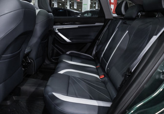 Подержанный автомобиль Geely Atlas 2024 года (23 фото)