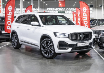 Подержанный автомобиль Geely Monjaro 2023 года (5 фото)