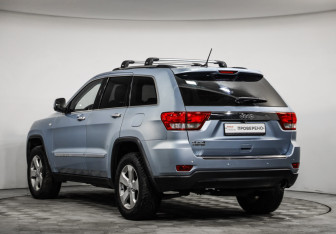 Подержанный автомобиль Jeep Grand Cherokee 2012 года (7 фото)