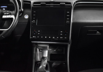 Подержанный автомобиль Hyundai Tucson 2021 года (14 фото)