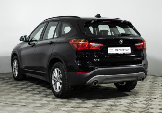 Подержанный автомобиль BMW X1 2019 года (7 фото)