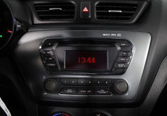 Подержанный автомобиль Kia Rio Sedan 2014 года (10 фото)