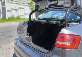 Подержанный автомобиль Volkswagen Jetta Sedan 2014 года (20 фото)