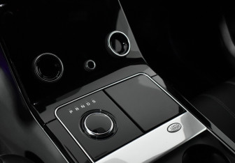 Подержанный автомобиль Land Rover Range Rover Velar 2019 года (11 фото)