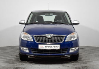 Подержанный автомобиль Skoda Fabia Hatchback 2011 года (2 фото)