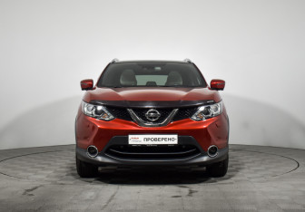 Подержанный автомобиль Nissan Qashqai 2017 года (2 фото)