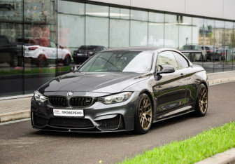 Подержанный автомобиль BMW M4 Convertible 2015 года (3 фото)