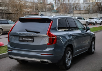 Подержанный автомобиль Volvo XC90 2019 года (5 фото)