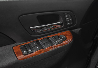 Подержанный автомобиль Chevrolet Tahoe 2013 года (11 фото)