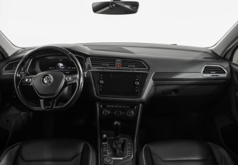 Подержанный автомобиль Volkswagen Tiguan 2018 года (10 фото)