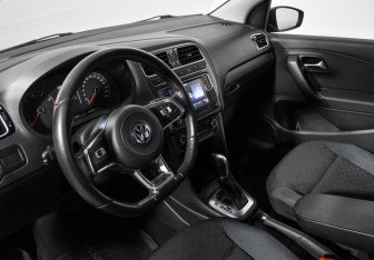 Подержанный автомобиль Volkswagen Polo Sedan 2019 года (9 фото)
