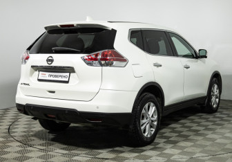 Подержанный автомобиль Nissan X-Trail 2017 года (5 фото)