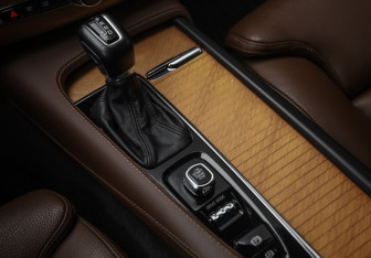 Подержанный автомобиль Volvo XC90 2020 года (23 фото)