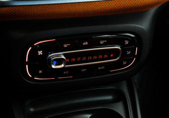 Подержанный автомобиль Smart Forfour 2016 года (15 фото)