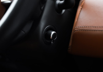 Подержанный автомобиль Land Rover Range Rover Sport 2013 года (15 фото)