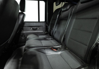 Подержанный автомобиль Land Rover Defender Suv 2014 года (10 фото)