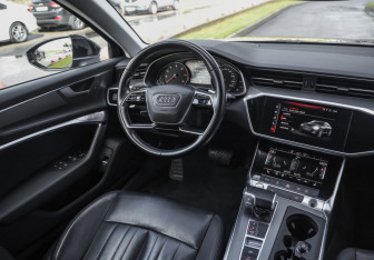 Подержанный автомобиль Audi A6 Sedan 2020 года (12 фото)