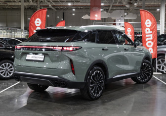 Подержанный автомобиль Exeed RX 2023 года (10 фото)