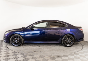 Подержанный автомобиль Mazda 6 Sedan 2011 года (8 фото)