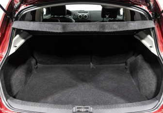 Подержанный автомобиль Nissan Qashqai 2012 года (15 фото)