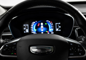 Подержанный автомобиль Geely Atlas Pro 2021 года (16 фото)