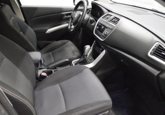 Подержанный автомобиль Suzuki SX4 Hatchback 2014 года (12 фото)