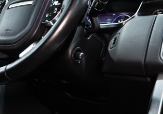 Подержанный автомобиль Land Rover Range Rover 2021 года (32 фото)