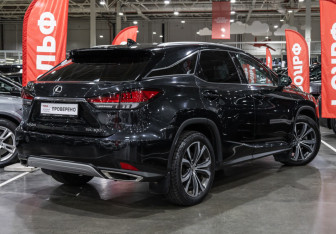 Подержанный автомобиль Lexus RX 2020 года (6 фото)