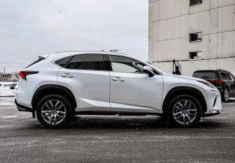 Подержанный автомобиль Lexus NX 2018 года (6 фото)