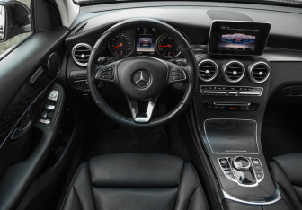 Подержанный автомобиль Mercedes-Benz GLC Coupe 2018 года (13 фото)