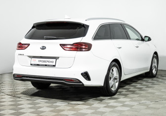 Подержанный автомобиль Kia Ceed Wagon 2019 года (5 фото)