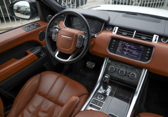 Подержанный автомобиль Land Rover Range Rover Sport 2013 года (11 фото)