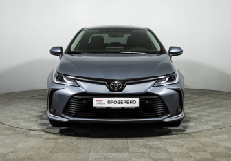 Подержанный автомобиль Toyota Corolla Sedan 2019 года (2 фото)
