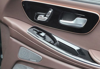 Подержанный автомобиль Exeed VX 2023 года (24 фото)