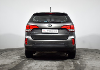 Подержанный автомобиль Kia Sorento 2020 года (6 фото)