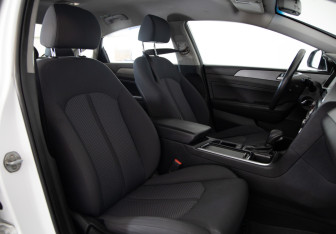 Подержанный автомобиль Hyundai Sonata 2019 года (11 фото)