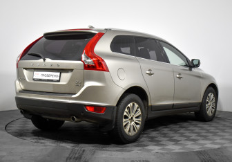 Подержанный автомобиль Volvo XC60 2012 года (5 фото)