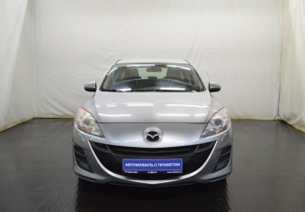 Подержанный автомобиль Mazda 3 Hatchback 2011 года (2 фото)