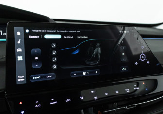 Подержанный автомобиль Changan UNI-K 2023 года (19 фото)