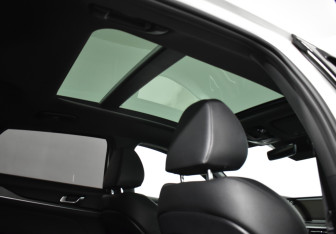 Подержанный автомобиль Kia K5 2022 года (13 фото)