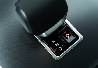 Новый Land Rover Range Rover Velar 2025 (14 фото)